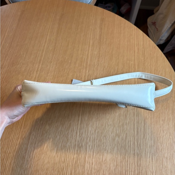 Hardy Amies White Shoulder Bag - Picture 9 of 9